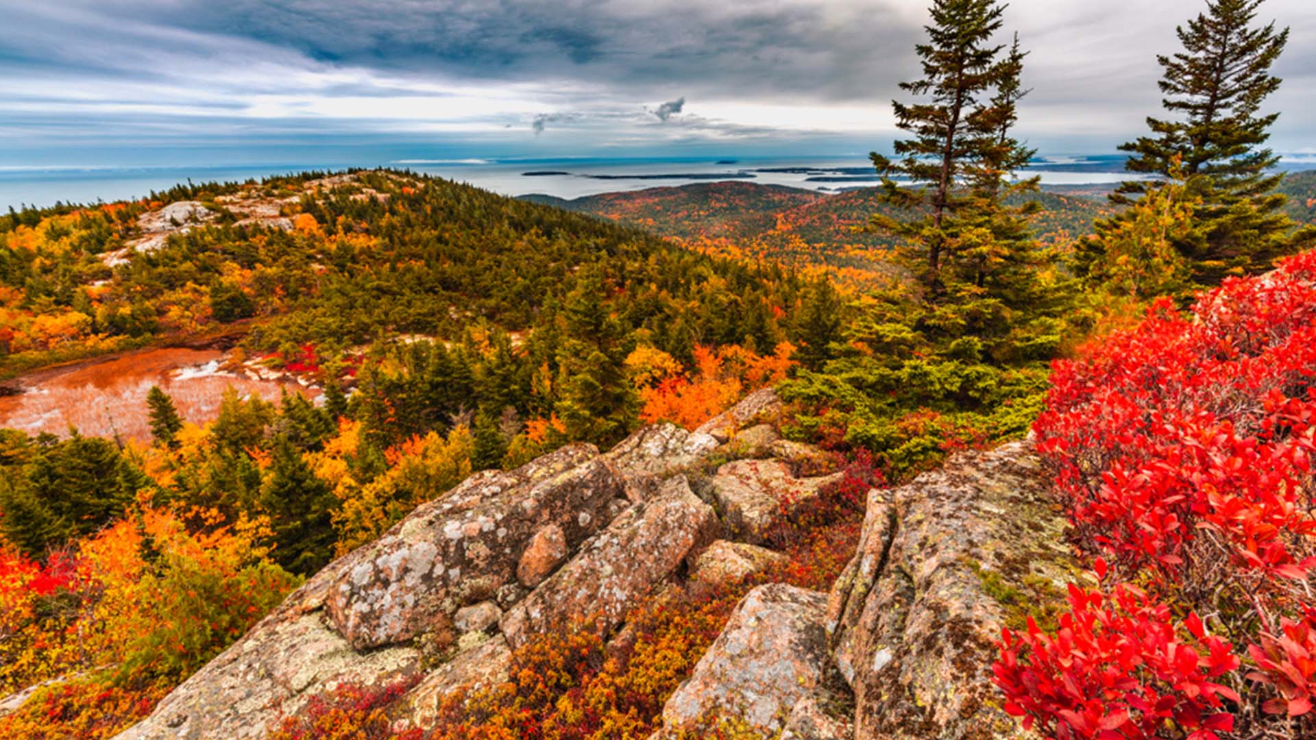 Small Towns in the Fall Bar Harbor, Maine Acadia