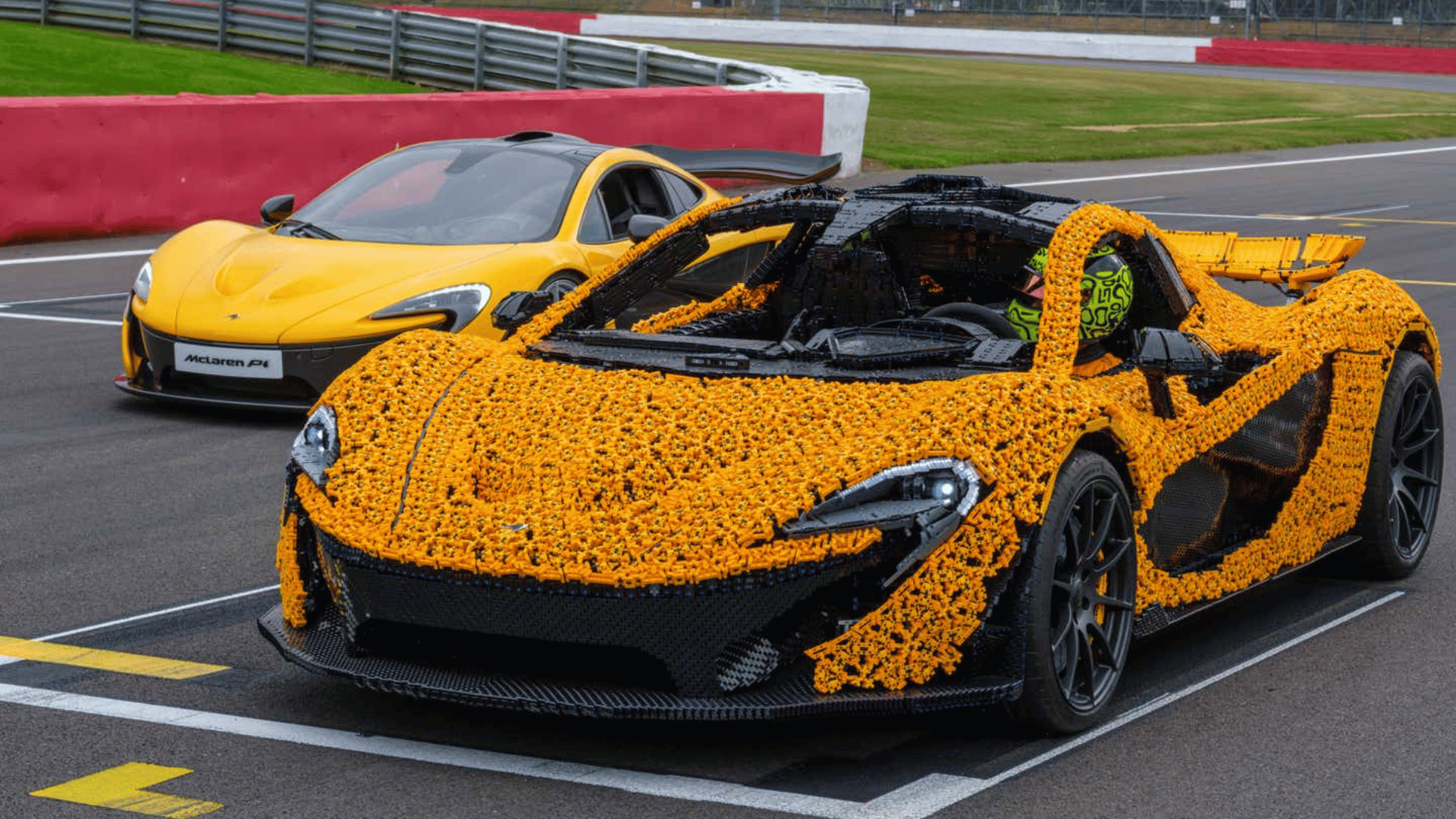 LEGO and McLaren Automotive P1; Photo: LEGO